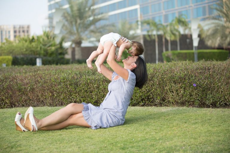 FIGLIO SUL FIANCO SINISTRO
